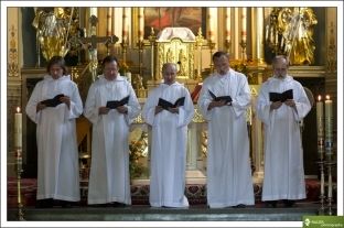 Koncert Scholi Gregoriaskiej Cystersw w kociele Narodzenia Najwitszej Marii Panny w Krzcinie 